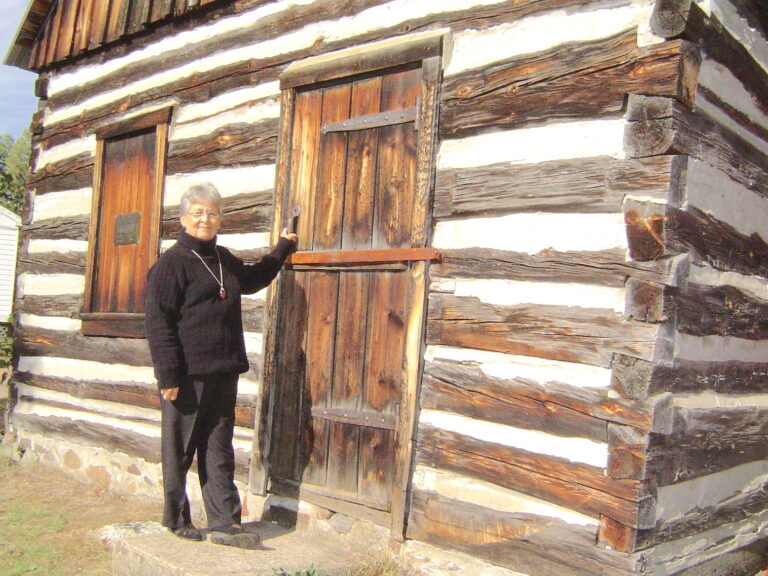 Hands off historic cabin, Algonquins tell town