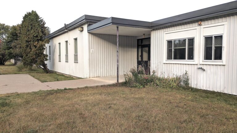 Council OKs “offer” for school